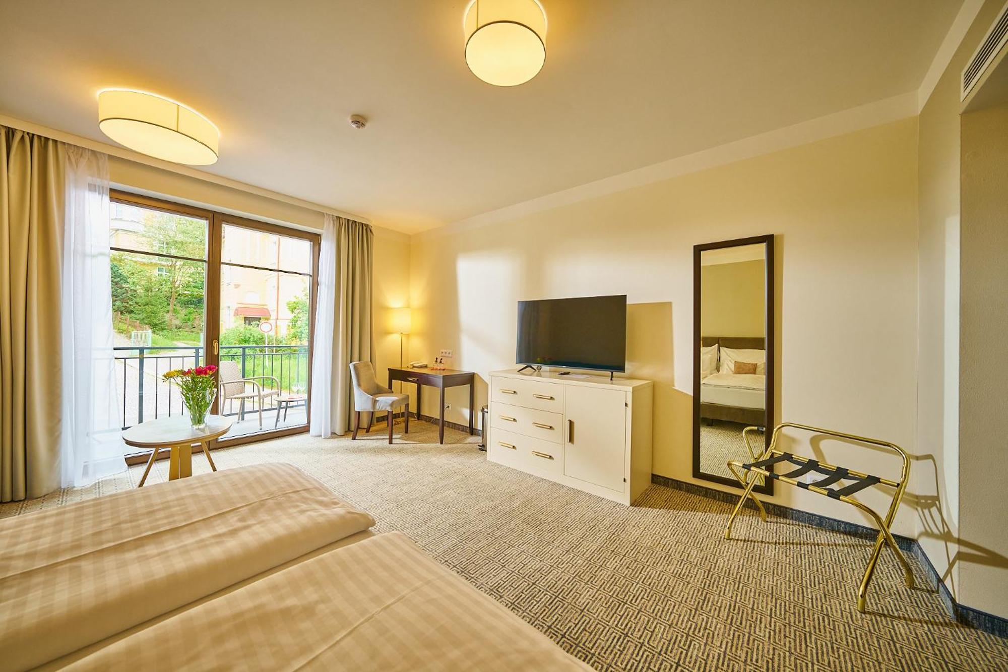 Hotel Wellness Queens 4*